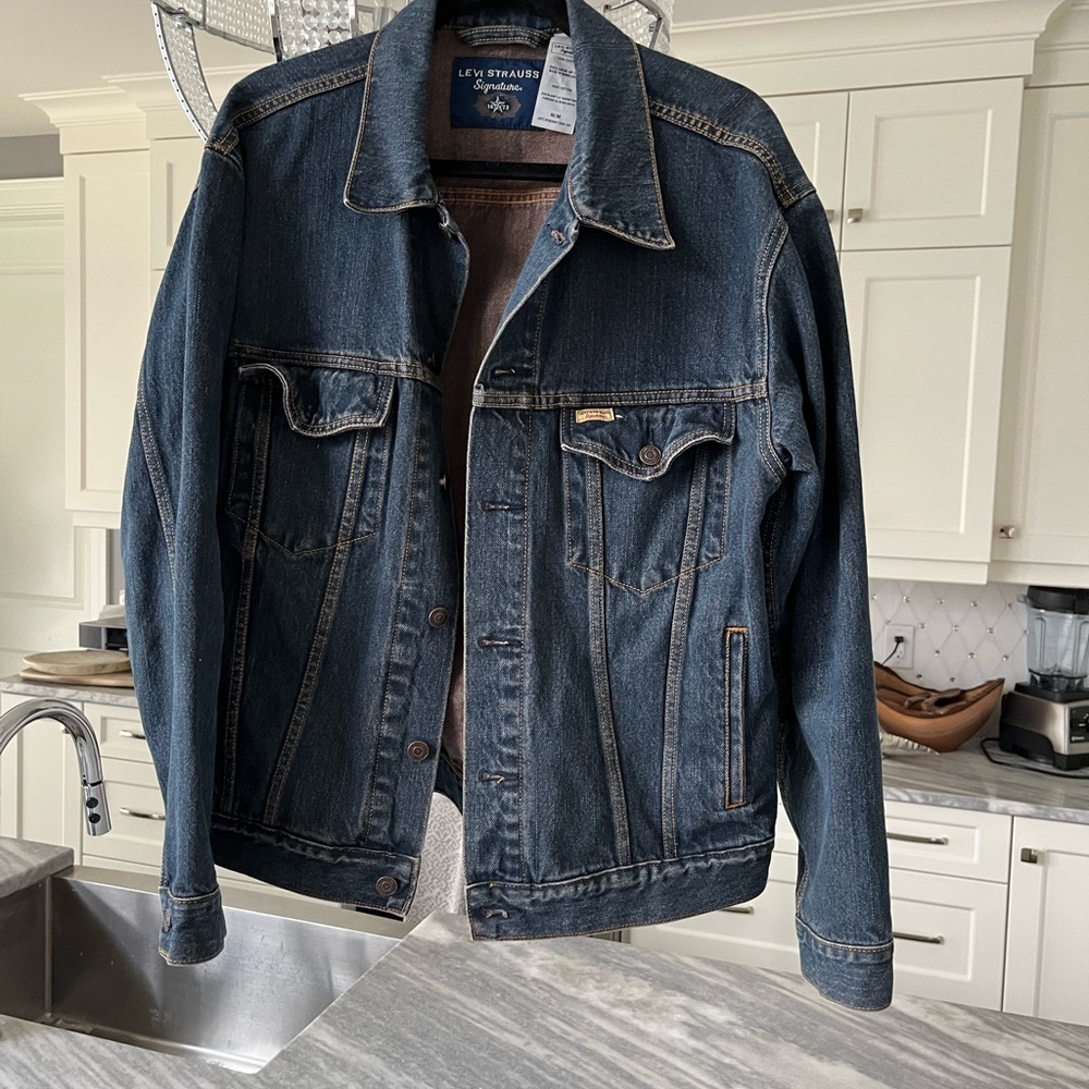Mens Levi Strauss signature denim jacket size medium great for the fall season